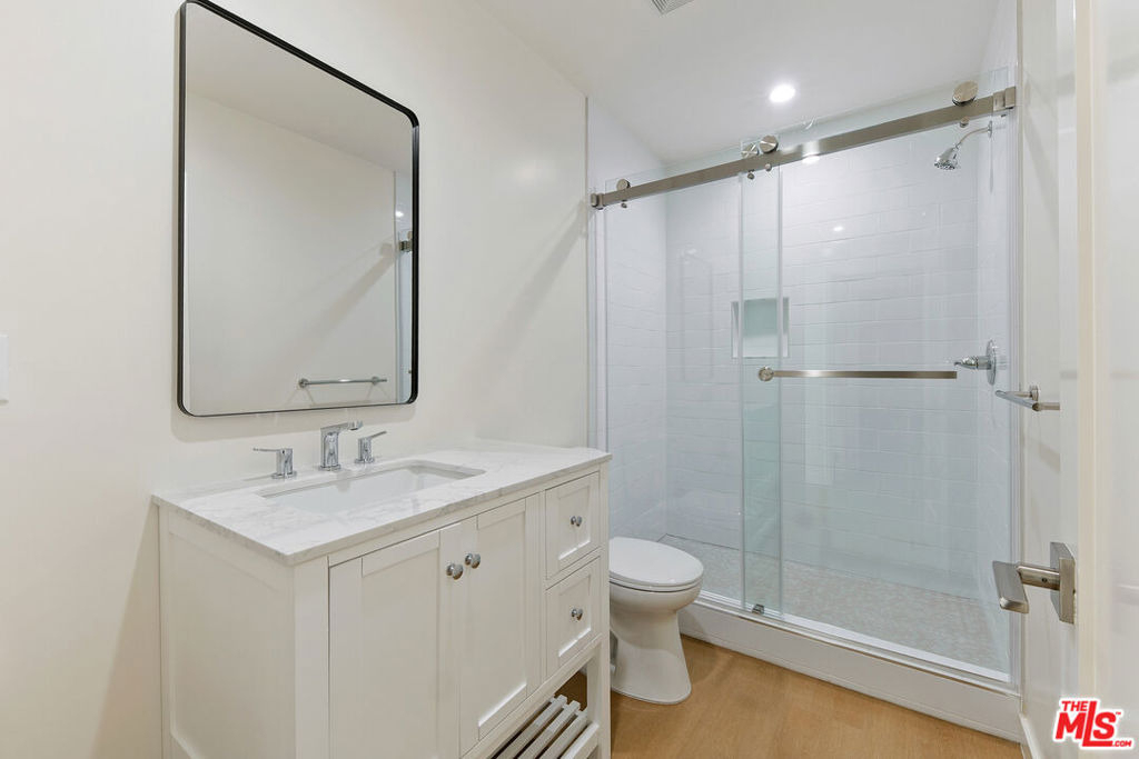 954 N San Vicente Boulevard - Photo 17