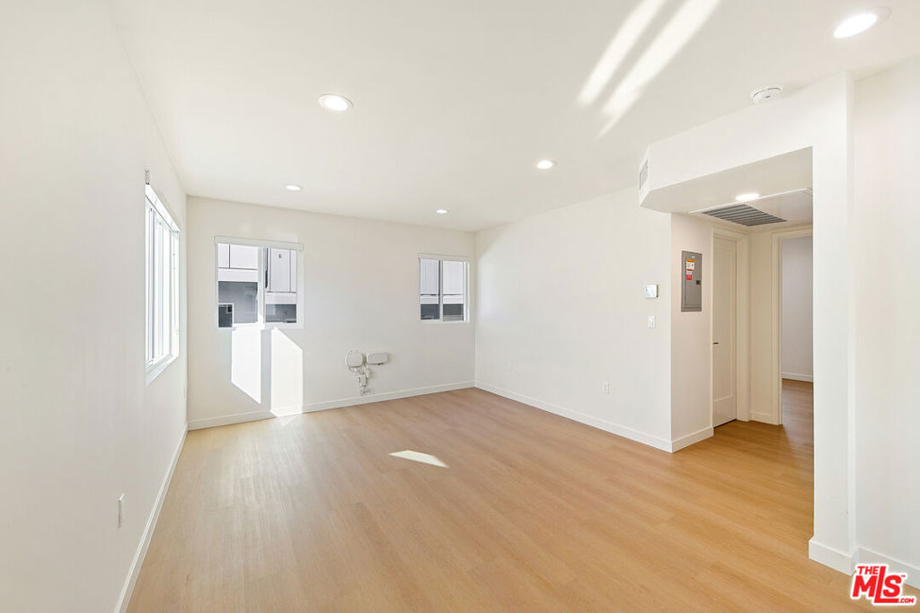 954 N San Vicente Boulevard - Photo 7
