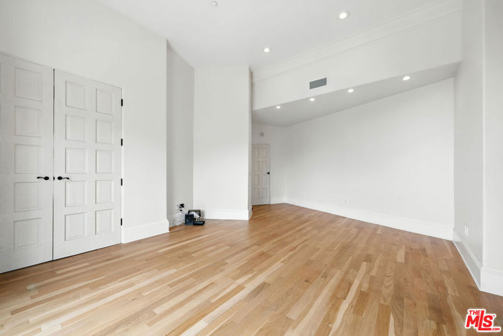 1675 Woods Drive - Photo 40