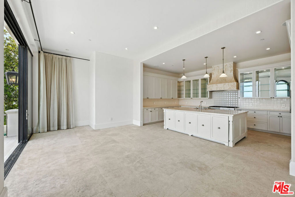 1675 Woods Drive - Photo 25