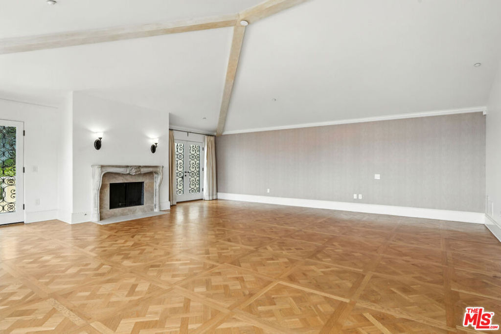 1675 Woods Drive - Photo 33