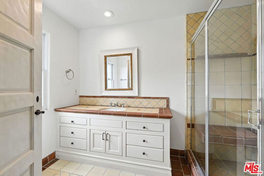 1675 Woods Drive - Photo 59