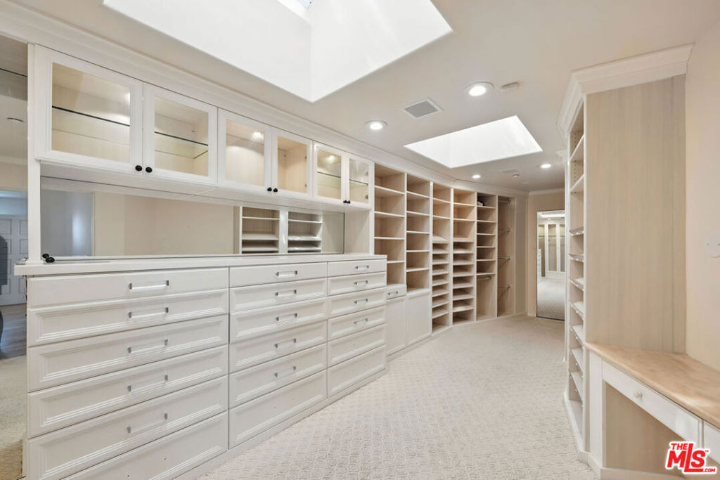 1675 Woods Drive - Photo 36