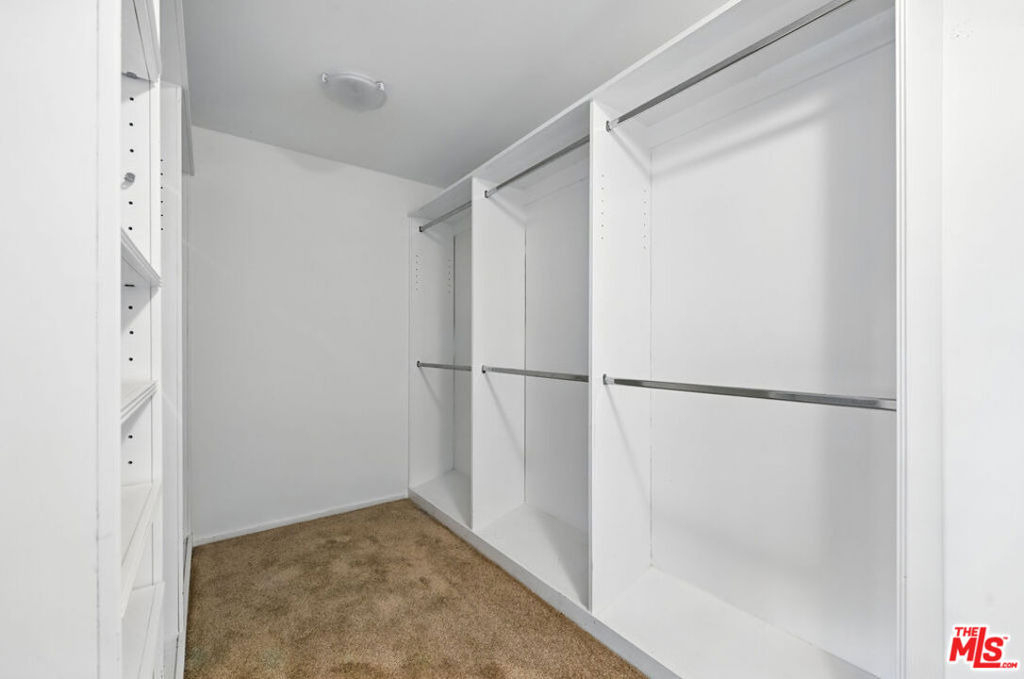 1675 Woods Drive - Photo 60