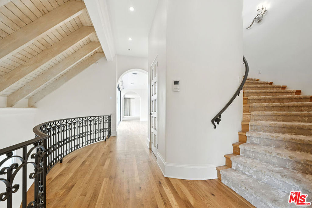 1675 Woods Drive - Photo 31