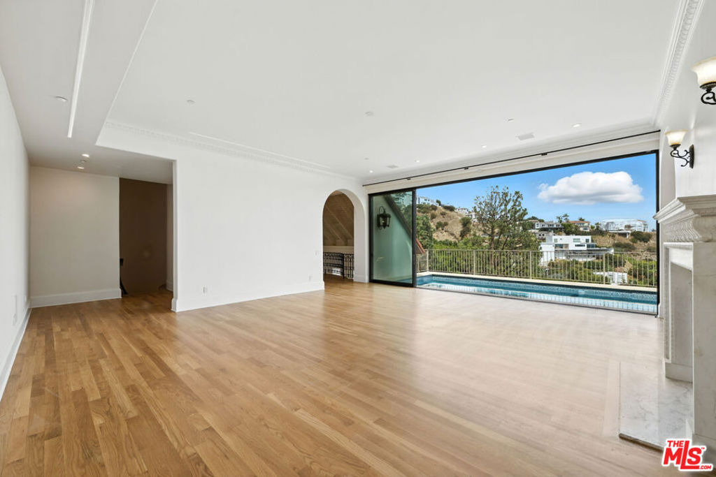 1675 Woods Drive - Photo 15