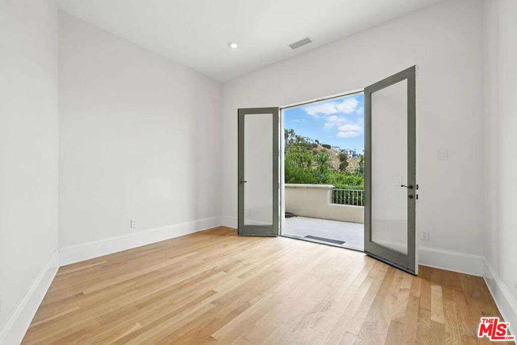 1675 Woods Drive - Photo 42