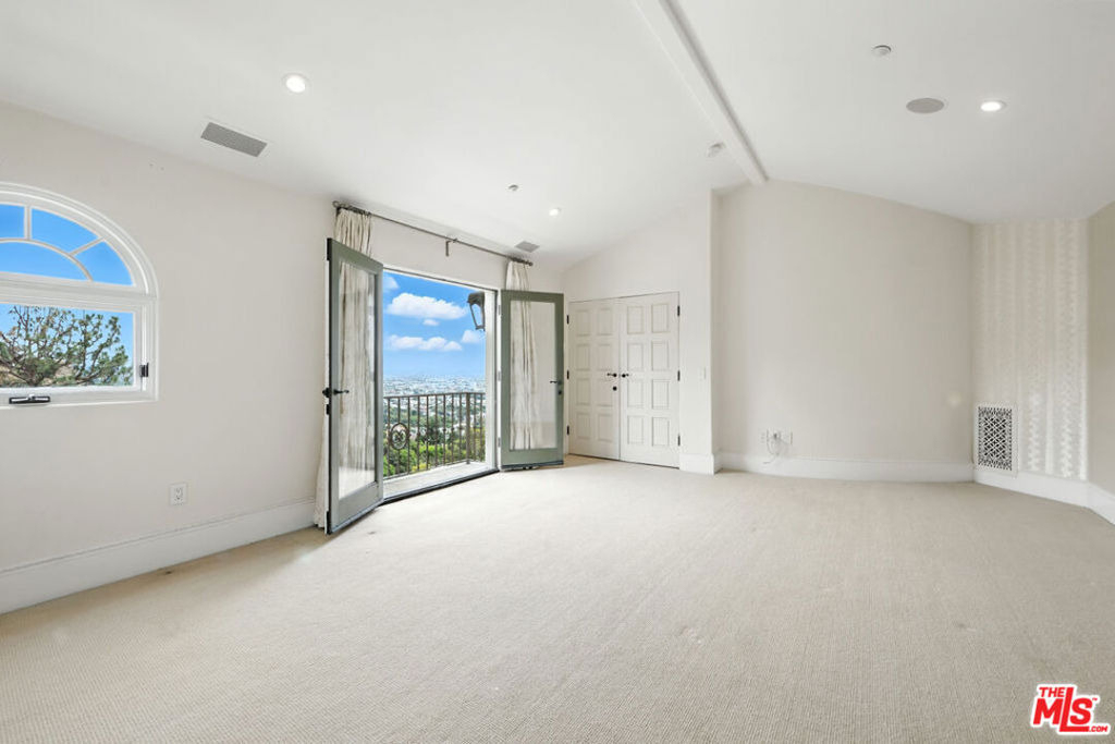 1675 Woods Drive - Photo 43
