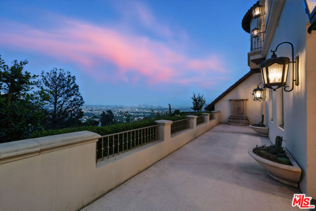 1675 Woods Drive - Photo 46