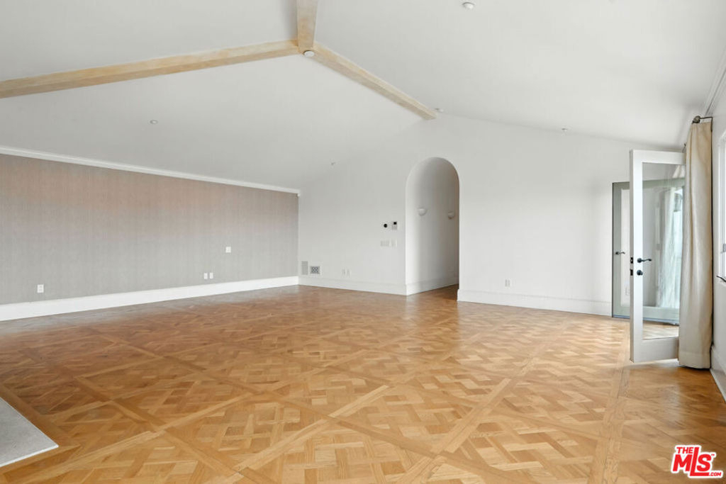 1675 Woods Drive - Photo 32