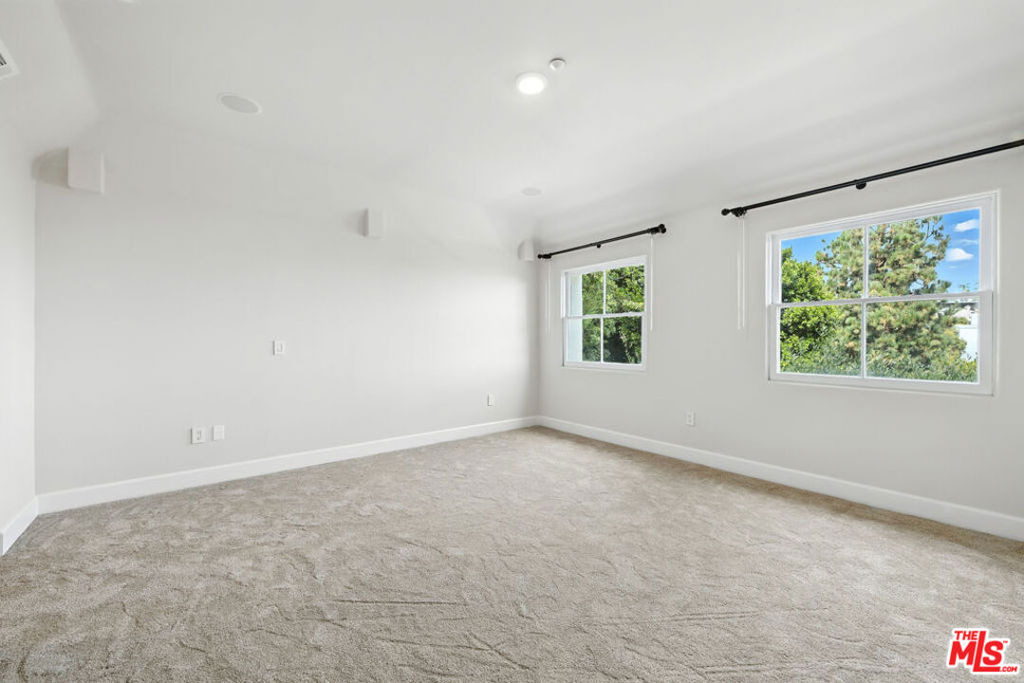 1675 Woods Drive - Photo 56