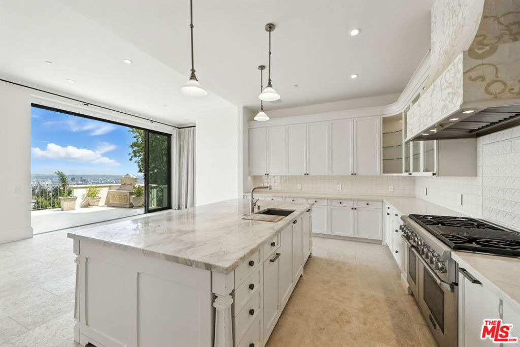 1675 Woods Drive - Photo 6