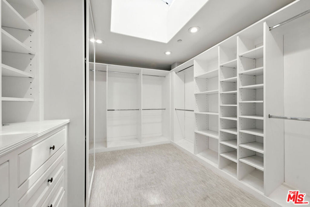 1675 Woods Drive - Photo 37