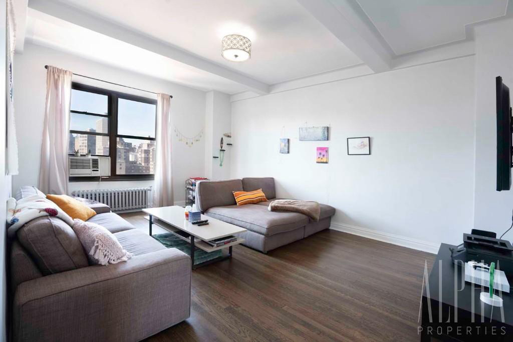 East 11th st - Photo 6