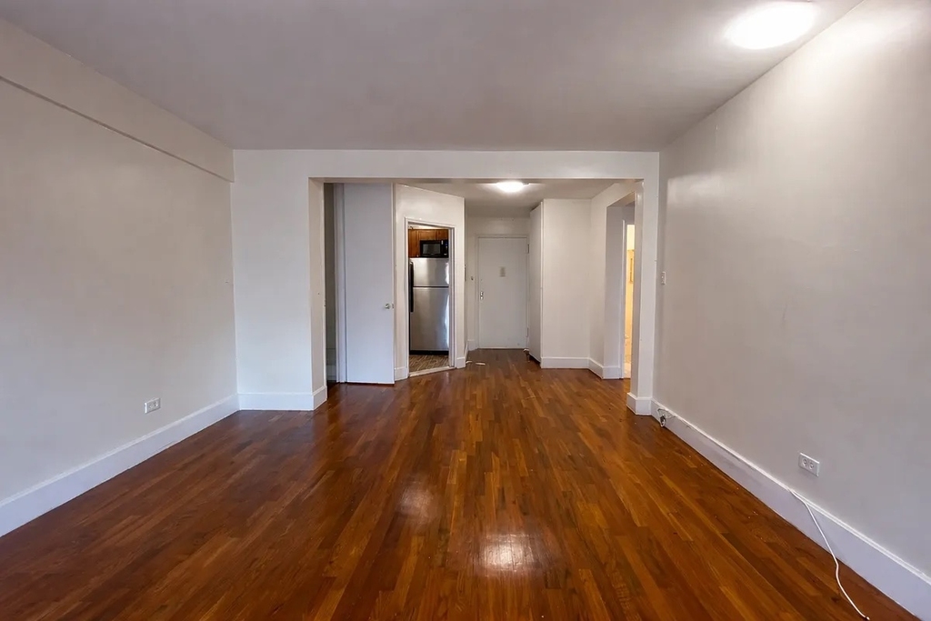Clarkson Avenue - Photo 1