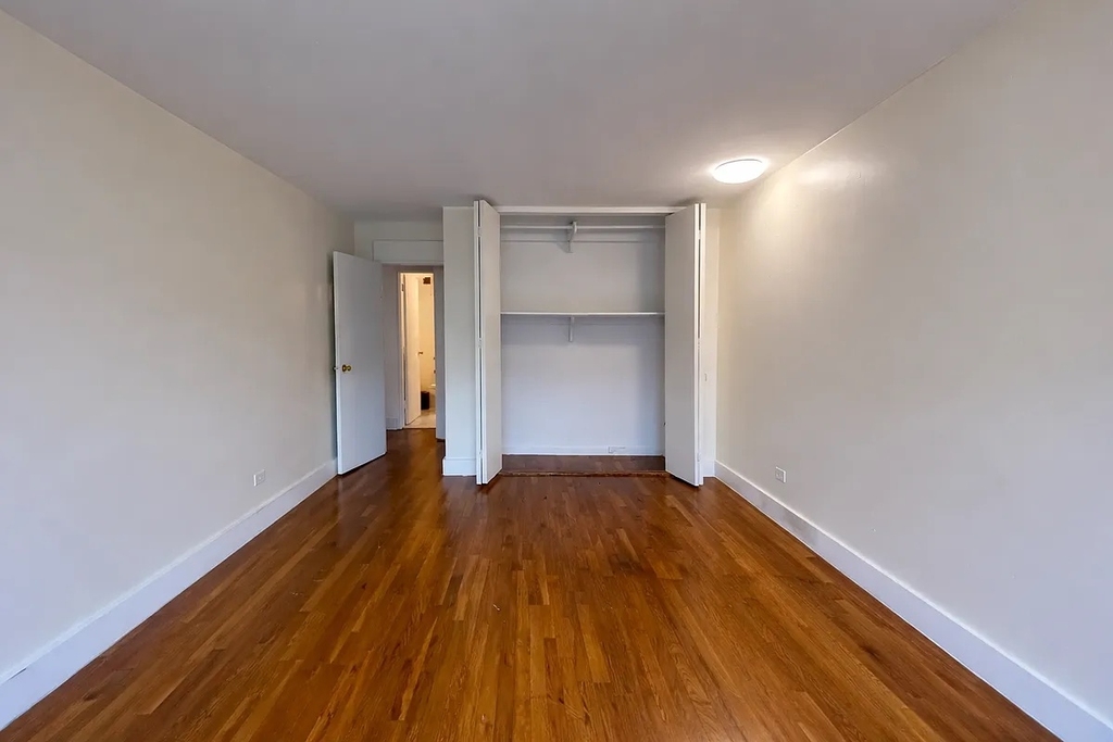 Clarkson Avenue - Photo 3