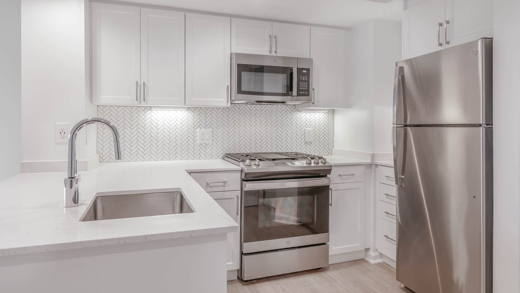 2201 Wilson Blvd. - Photo 5
