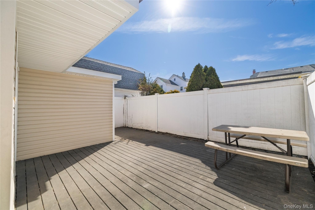 237 Porterfield Place - Photo 17