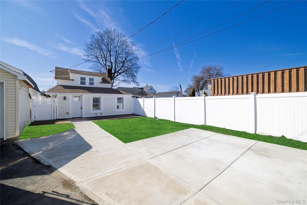 237 Porterfield Place - Photo 14