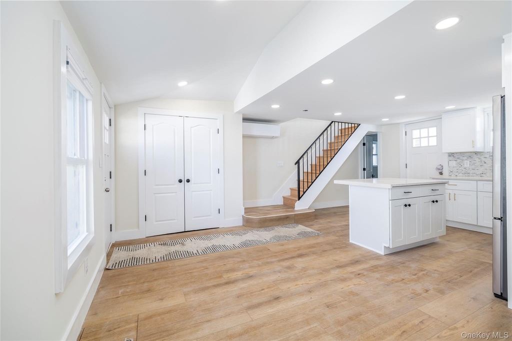 237 Porterfield Place - Photo 9