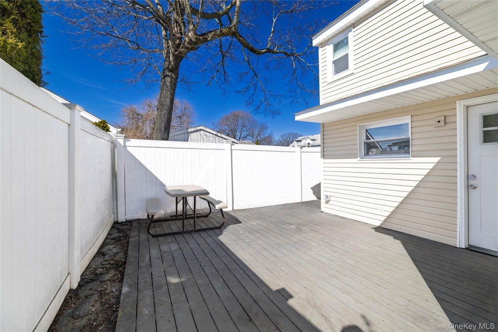 237 Porterfield Place - Photo 16