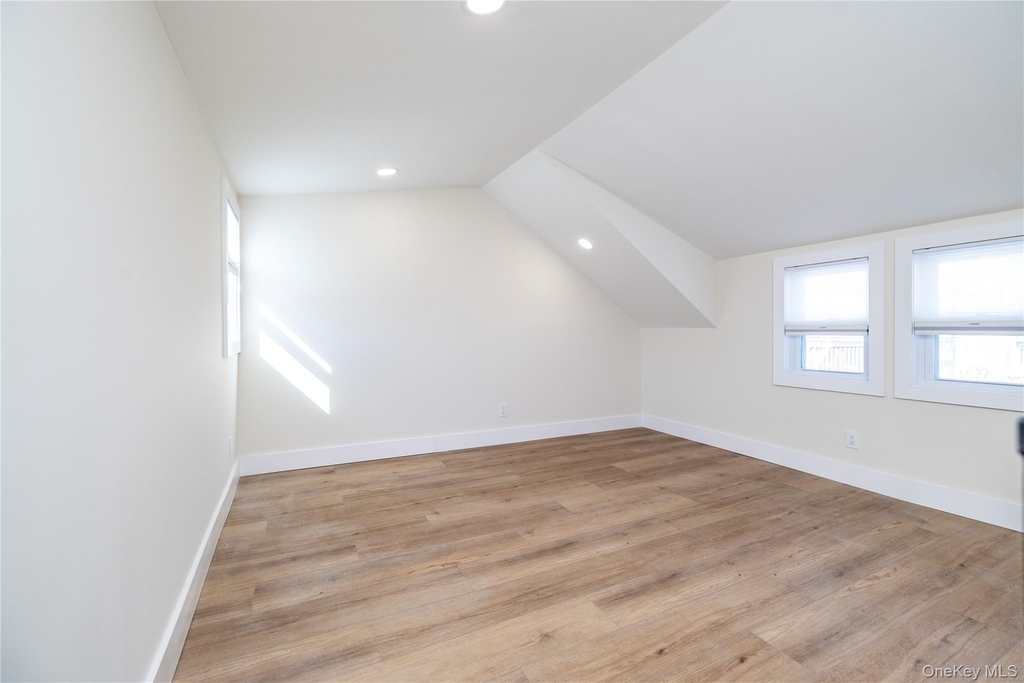 237 Porterfield Place - Photo 11
