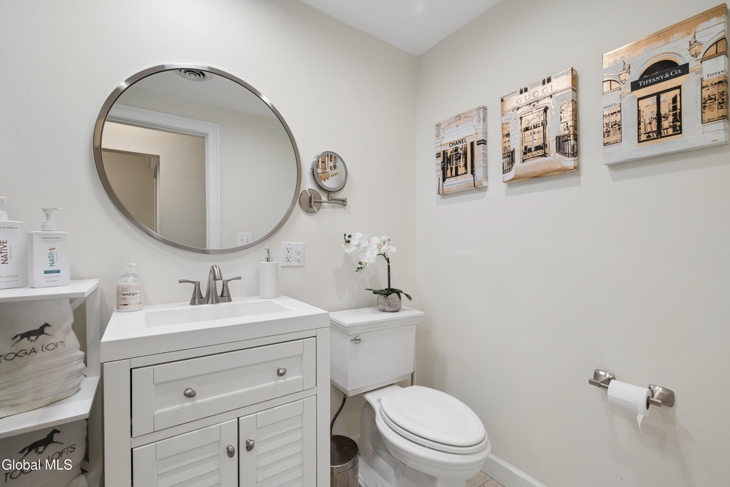 425 Broadway - Photo 14