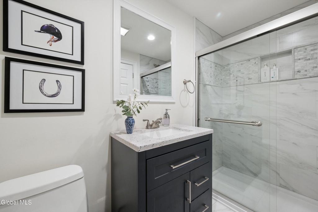 425 Broadway - Photo 14