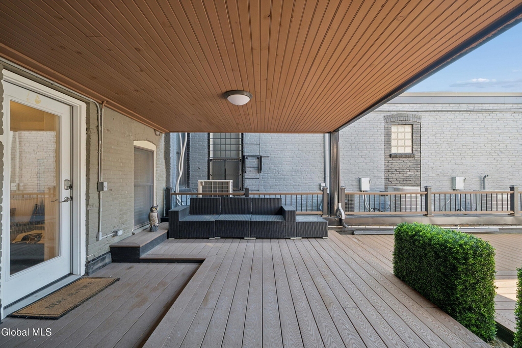 425 Broadway - Photo 16