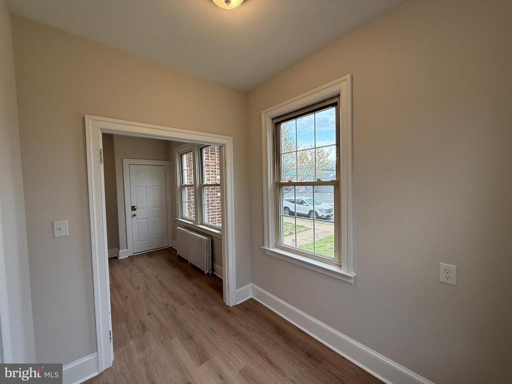 1003 Kenmore Avenue - Photo 11