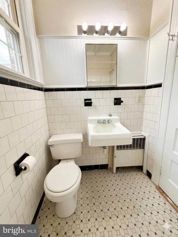 1003 Kenmore Avenue - Photo 18