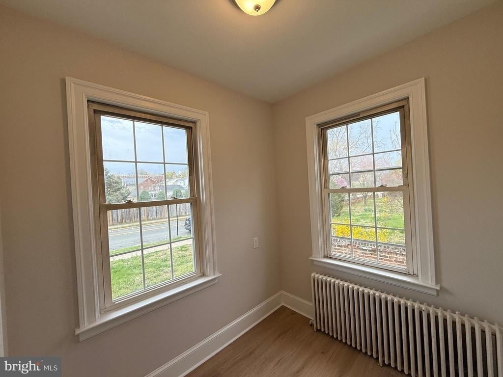 1003 Kenmore Avenue - Photo 8