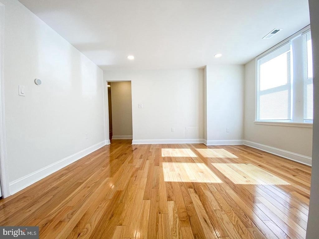 5245 Pennsgrove Street - Photo 6
