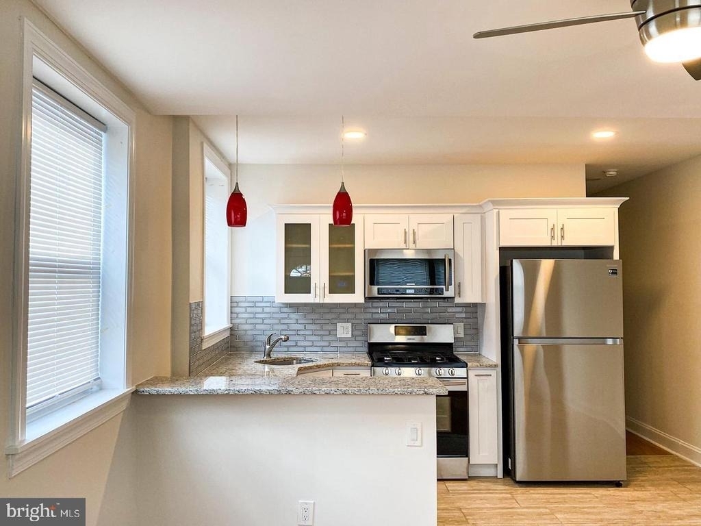 5245 Pennsgrove Street - Photo 2
