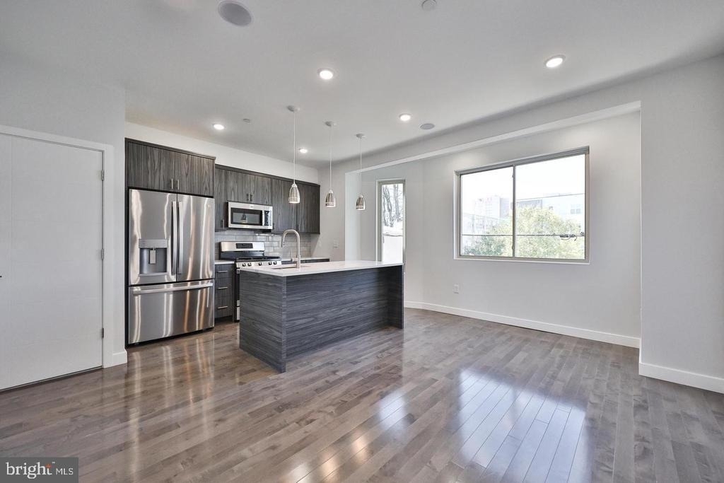 1939 N Darien Street - Photo 5