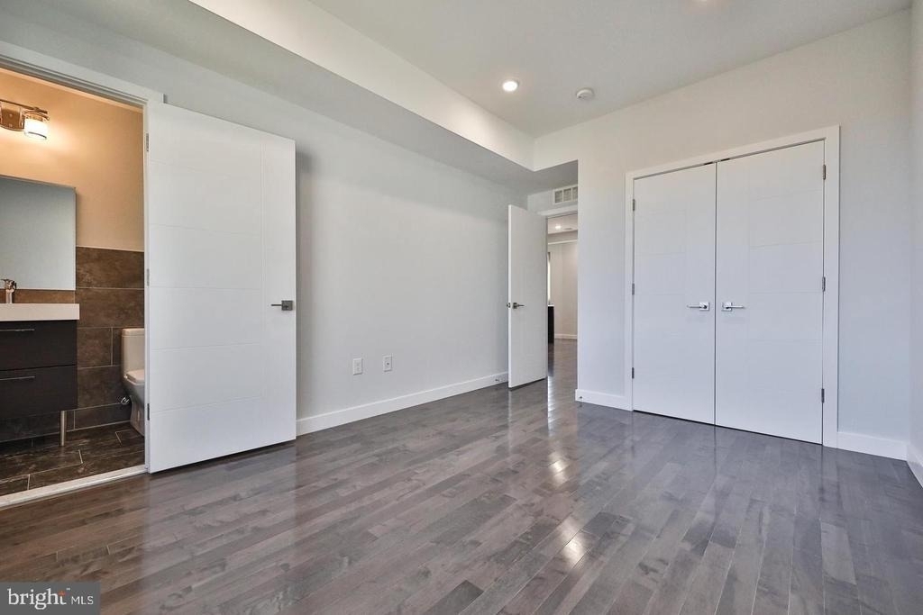 1939 N Darien Street - Photo 10