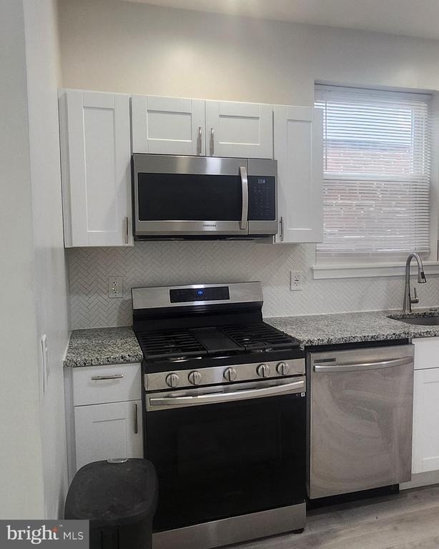 2230 Christian Street - Photo 3