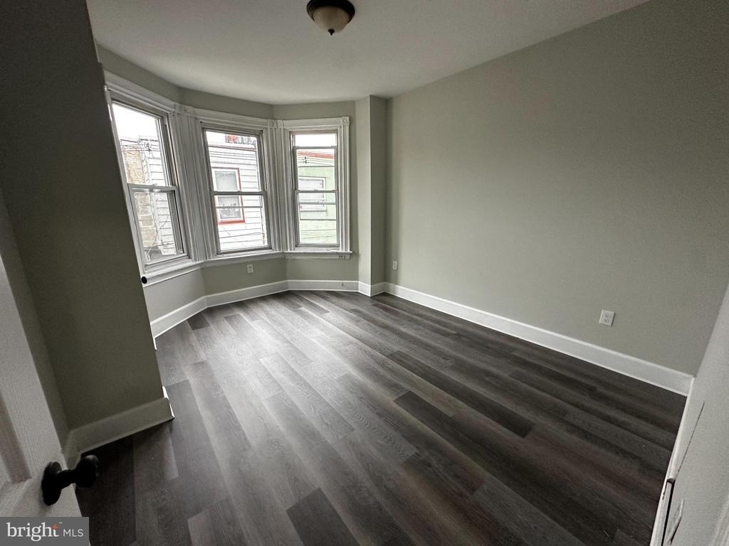 5729 Pine Street - Photo 6