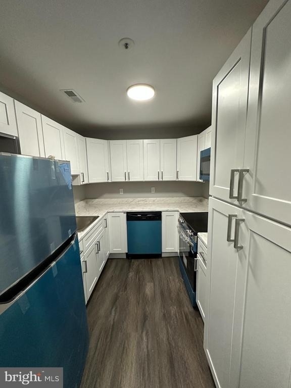 8 Russell Avenue - Photo 2