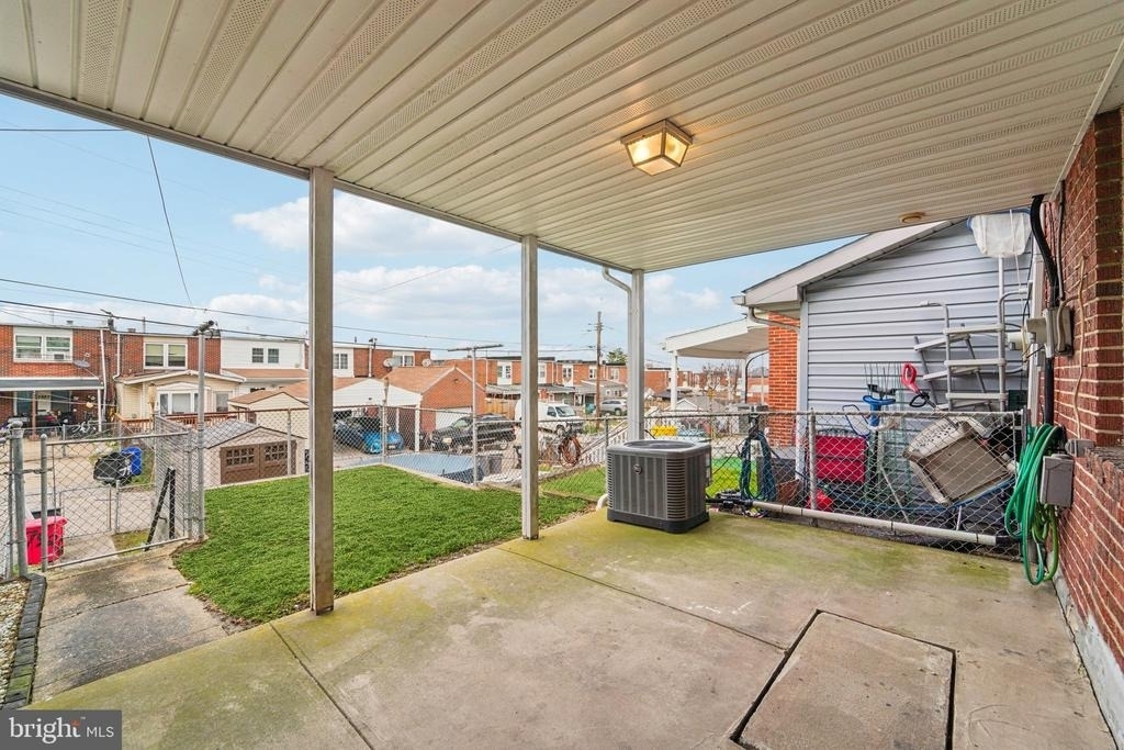 7926 Bank Street - Photo 17