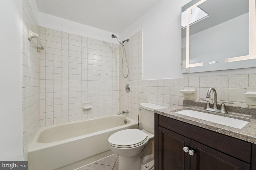 7926 Bank Street - Photo 14