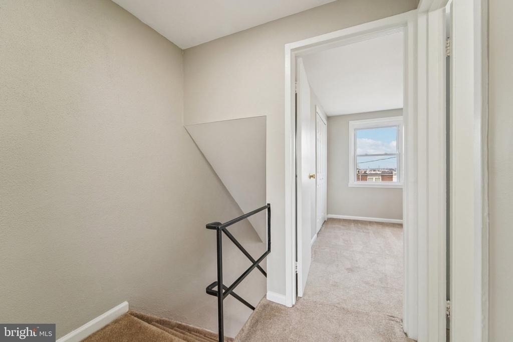 7926 Bank Street - Photo 11