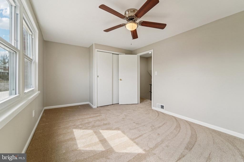 7926 Bank Street - Photo 13