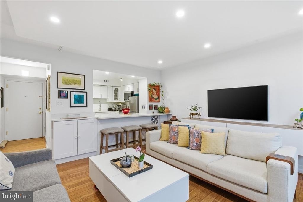 2141 Wisconsin Avenue Nw - Photo 1