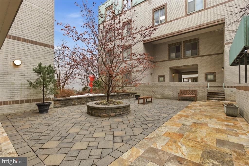2141 Wisconsin Avenue Nw - Photo 12