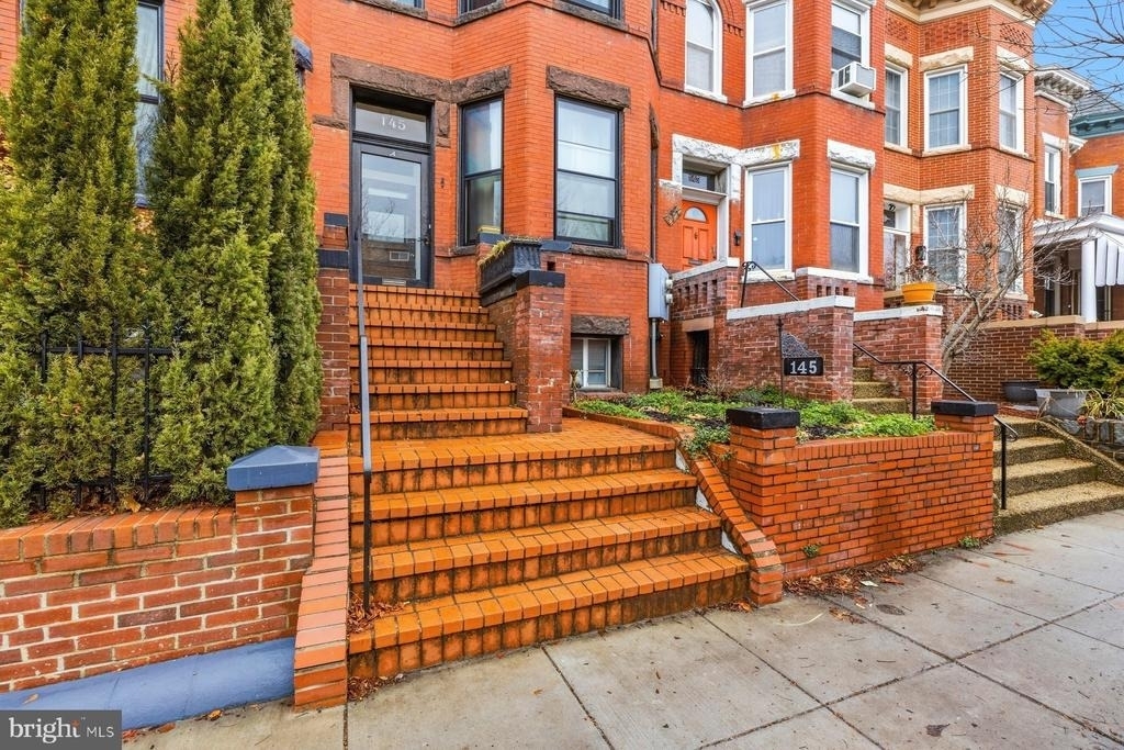 145 Randolph Place Nw - Photo 0