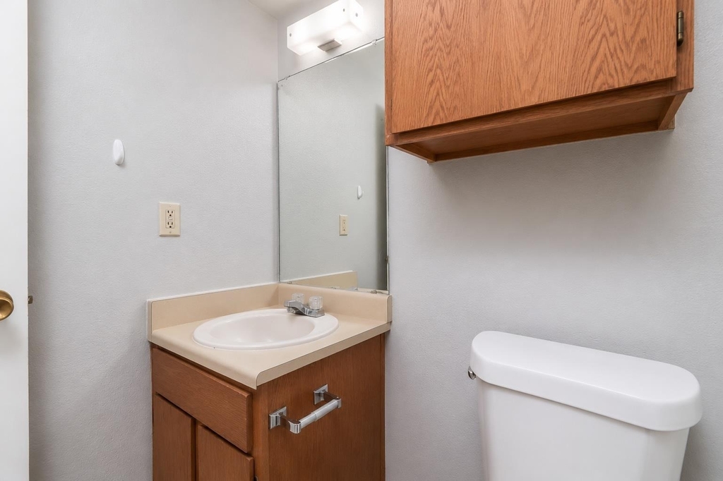 6801 Stonleigh Pl - Photo 8