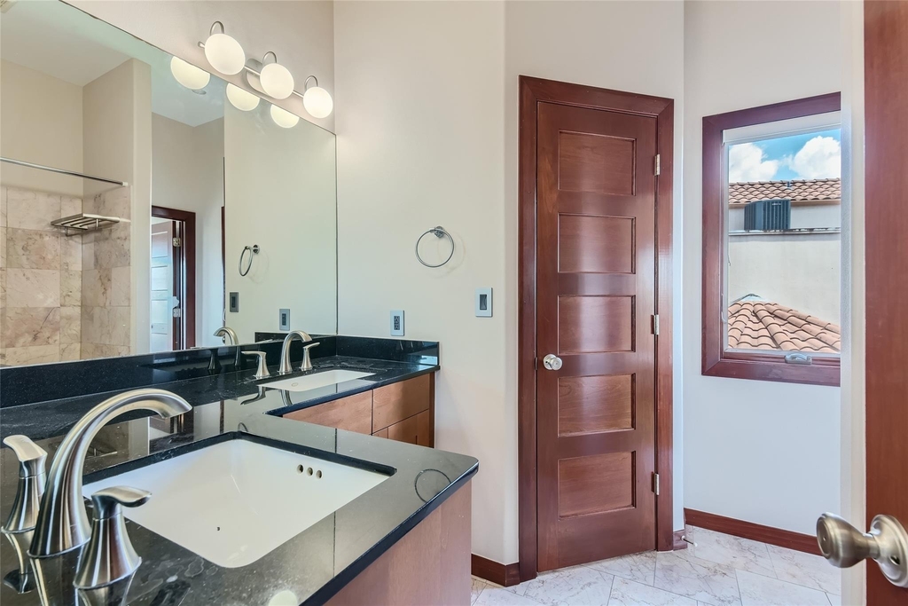 14614 Mansfield Dam Ct - Photo 16