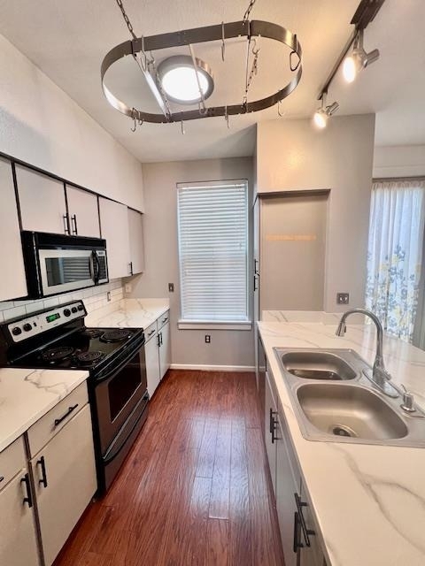 1201 Grove Blvd - Photo 8