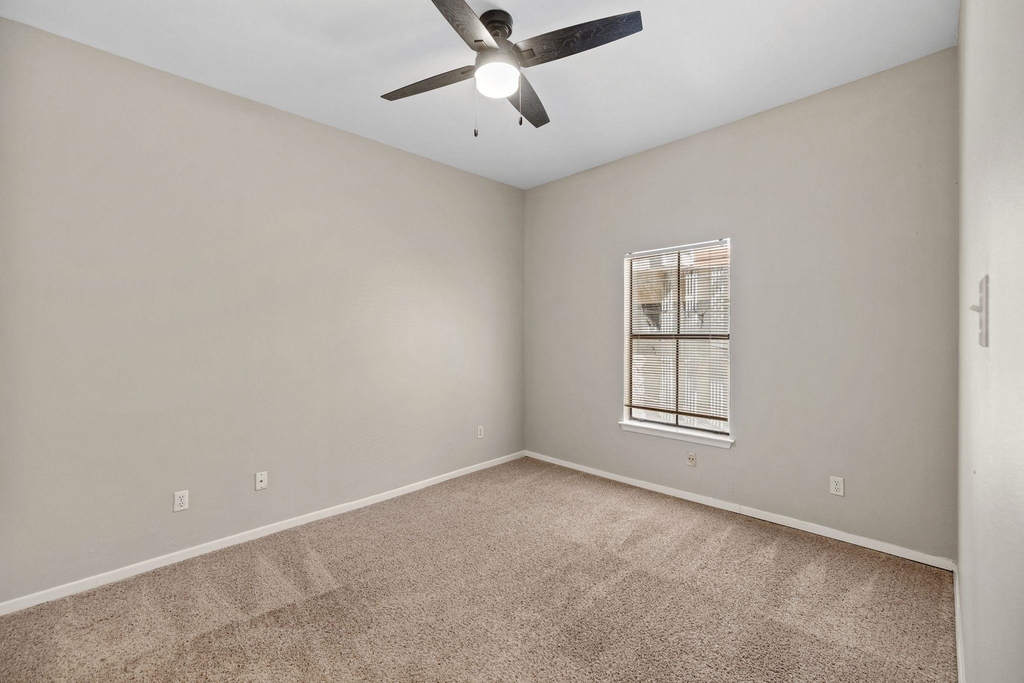 712 Graham Pl - Photo 14